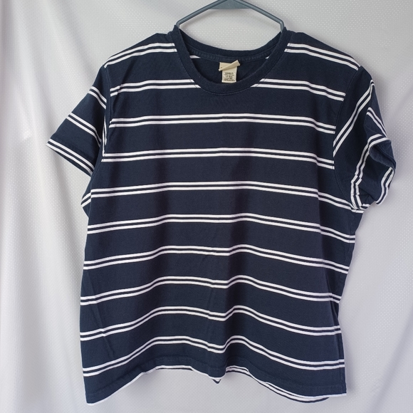 L.L. Bean Tops - L.L. Bean woman's size Large black and white striped short sleeve shirt